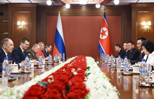 
                    Лавров отметил роль военнослужащих КНДР в освобождении Курской области

        