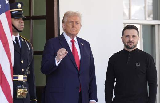 
                    Bild узнала о прерывании Трампом встречи с лидерами ЕС ради звонка Путину

        