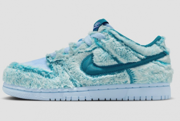 Nike представил кроссовки в стиле «снежного человека» (ФОТО) Nike представил кроссовки в стиле «снежного человека» (ФОТО)