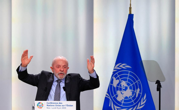 Бразилия подготовит внеочередной саммит БРИКС на фоне угроз США
Бразилия подготовит внеочередной саммит БРИКС на фоне угроз США