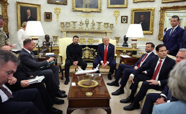 
                    Трамп рассказал, что обсуждал с европейскими лидерами и Зеленским
                