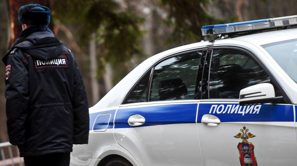 В Петербурге мужчина выхватил у менеджера портфель с 11 миллионами рублей