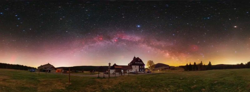 Просто космос: 15 лучших астрофотографий года с конкурса Capture the Dark 2025