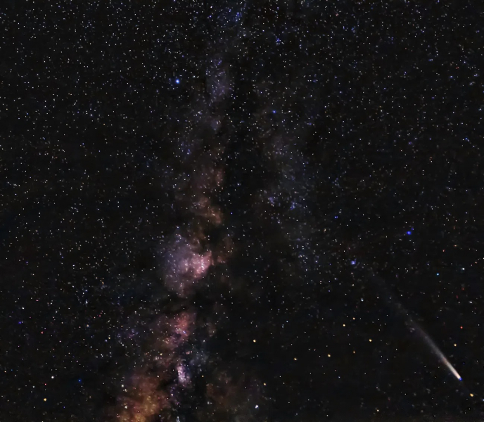 Просто космос: 15 лучших астрофотографий года с конкурса Capture the Dark 2025