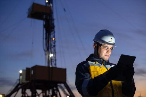 Сечин: профицит на рынке нефти в 4 квартале 2025 года составит 2,6 млн барр/сут Сечин: профицит на рынке нефти в 4 квартале 2025 года составит 2,6 млн барр/сут