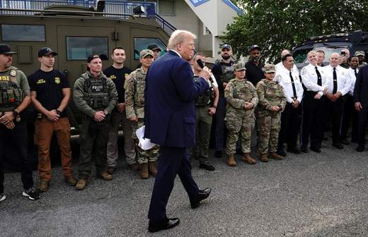 
                    CNN сообщил о подготовке Чикаго к введению нацгвардии США

        