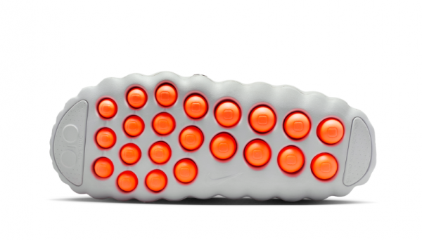 Nike выпустит экспериментальную модель слипонов (ФОТО)