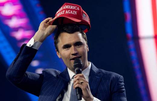 Трамп сообщил о наличии у него данных о мотивах убийства Кирка
Трамп сообщил о наличии у него данных о мотивах убийства Кирка