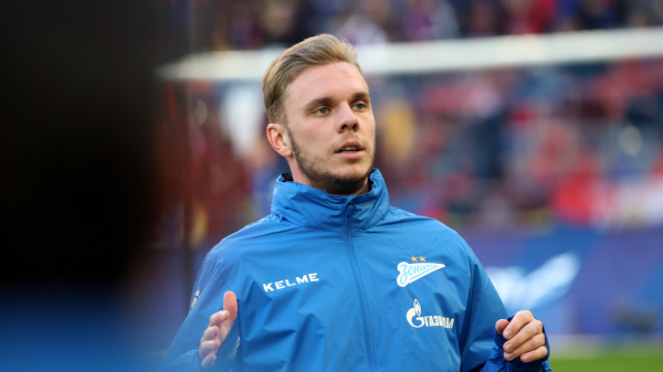 Радимов: «Глушенков может стать первой скрипкой «Зенита», если обойдется без травм» Радимов: «Глушенков может стать первой скрипкой «Зенита», если обойдется без травм»