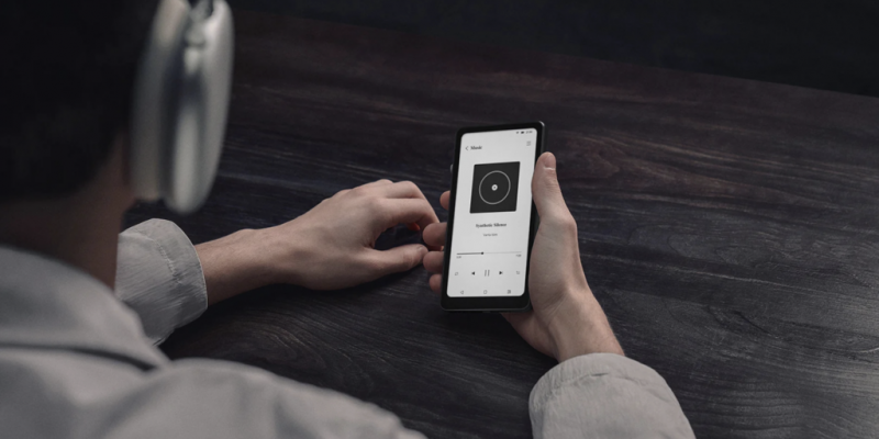 Представлен DuRoBo Krono — ИИ-блокнот, читалка с E‑Ink и плеер в одном