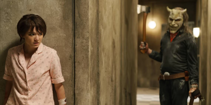 Вышел трейлер сиквела «Чёрного телефона» — похититель детей возвращается в новом облике