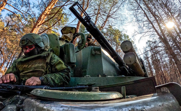 В Батайске из-за атаки БПЛА частично разрушена стена жилой многоэтажки
В Батайске из-за атаки БПЛА частично разрушена стена жилой многоэтажки