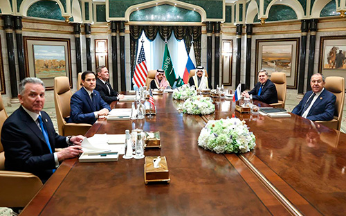 WP узнала о требовании Путина по Украине в разговоре с Трампом
WP узнала о требовании Путина по Украине в разговоре с Трампом