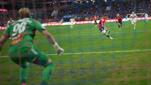 Лапочкин — об 11‑метровом в матче ЦСКА — «Спартак»: «РПЛ в целом превращается в чемпионат мутных пенальти» Лапочкин — об 11‑метровом в матче ЦСКА — «Спартак»: «РПЛ в целом превращается в чемпионат мутных пенальти»