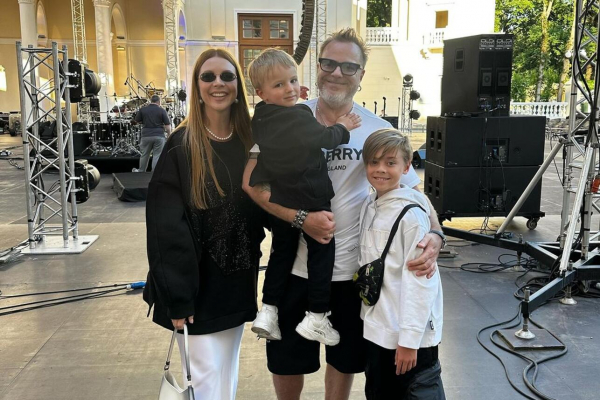 Подольская показала подружку младшего сына, которая его «присвоила» Подольская показала подружку младшего сына, которая его «присвоила»