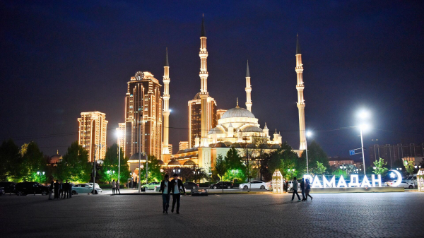 Дудаев поздравил с отменой голосования за символы для новой банкноты 500 рублей Дудаев поздравил с отменой голосования за символы для новой банкноты 500 рублей