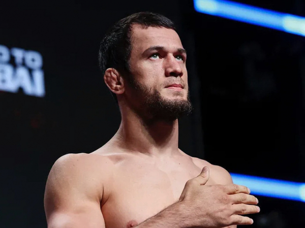 Нурмагомедов стал чемпионом PFL в легком весе