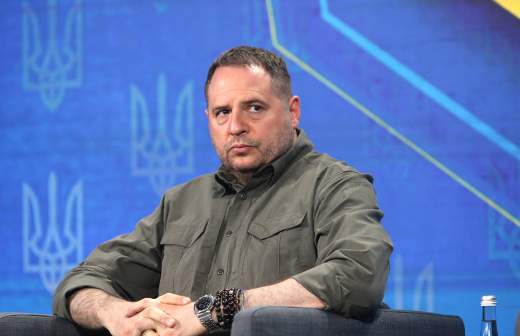 
                    Климов заявил о полной зависимости Зеленского от США после отставки Ермака

        