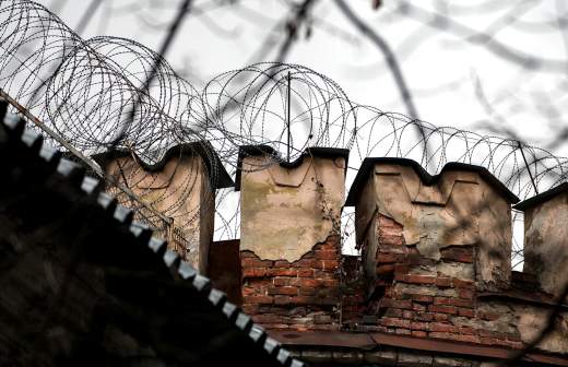 
                    Бывший замглавы Минобороны Иванов решил передать в доход государства усадьбу

        