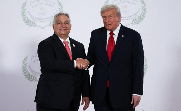 
                    Орбан добился разрешения Трампа закупать российскую нефть
                