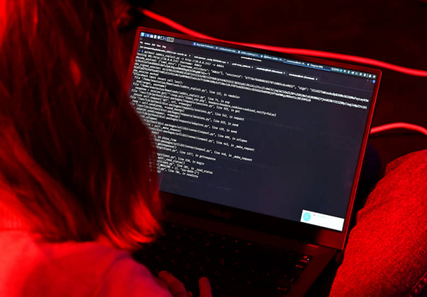 Взлом по страховке
Взлом по страховке