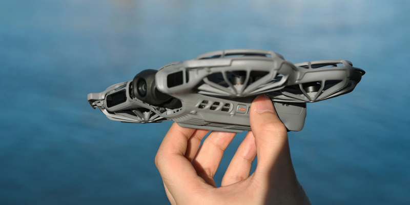 DJI представила Neo 2 — дрон для новичков с голосовым и жестовым управлением