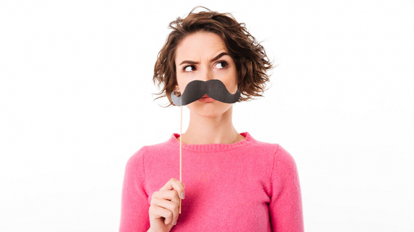 От фастфуда к усам: врач объяснил причину появления нежелательных волос у девушек От фастфуда к усам: врач объяснил причину появления нежелательных волос у девушек