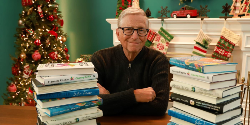 Мемуары медимагната и роман про осьминога: Билл Гейтс назвал 5 книг для чтения зимой